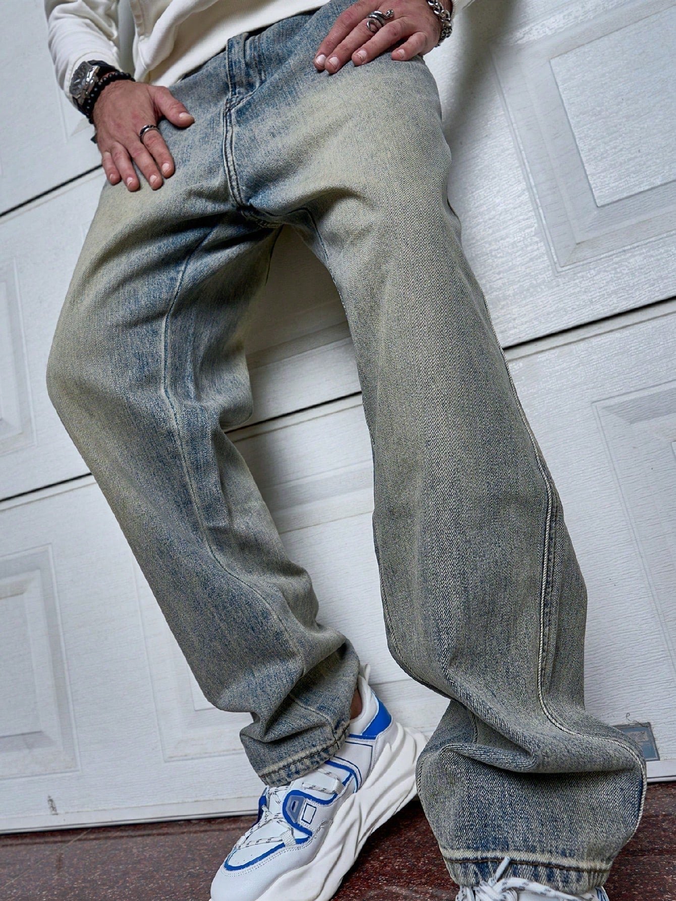 Sven donkerblauwe heren straight-fit jeans met natuurlijke taille en comfortabele pasvorm.